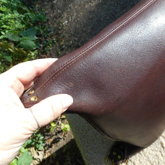 Sold***Vintage Coach 9085 Helen's Legacy  in Mahogany - Picture 7 of 12